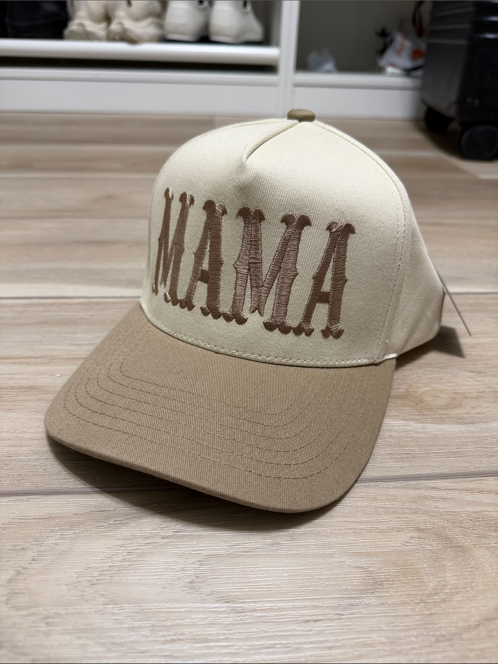 NWT “mama” trucker hat